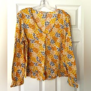 Floral print blouse